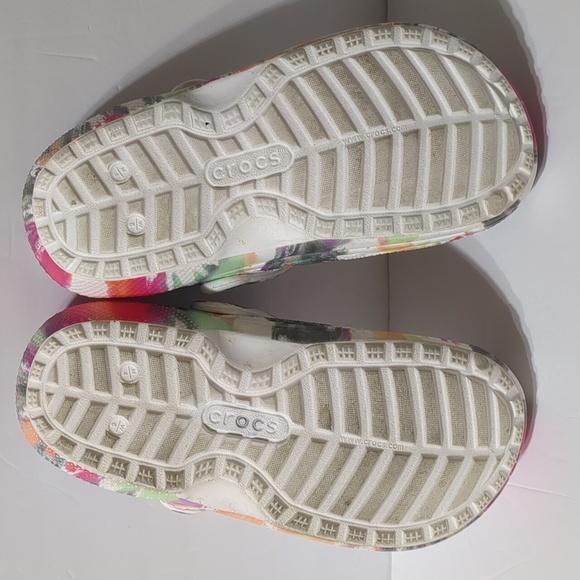 Tie Dye Fuzzy Lined Crocs unisex women 6 Men 4 - Picture 6 of 8